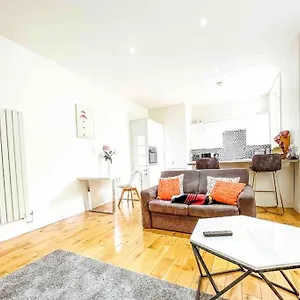 2 Bed , London United Kingdom